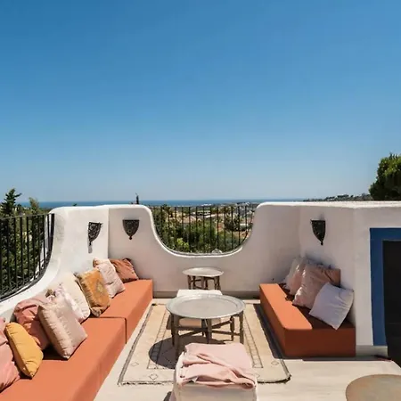 Moroccan Style فندق مبيت وإفطار ماربيا