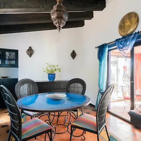 Moroccan Style فندق مبيت وإفطار ماربيا